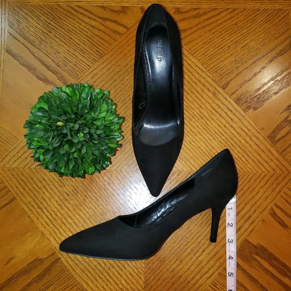 Forever 21 Shoes - NWOT Forever 21 Faux Suede Stiletto Pumps